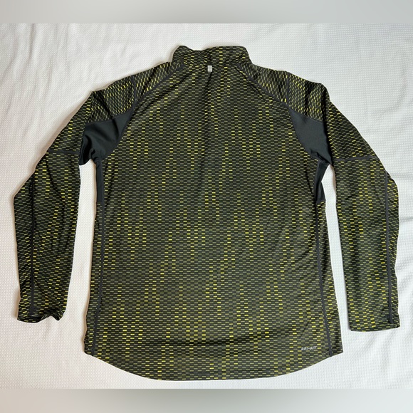 Men’s Nike Quarter Zip - Picture 2 of 2